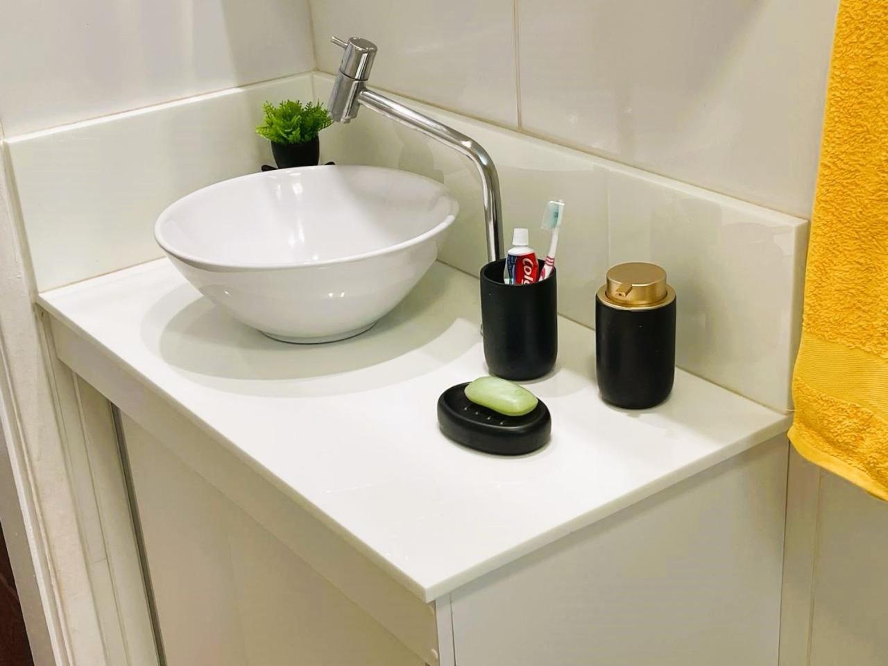 De 3 Ambientes Com Aconchego E Excellente Localizacao *
