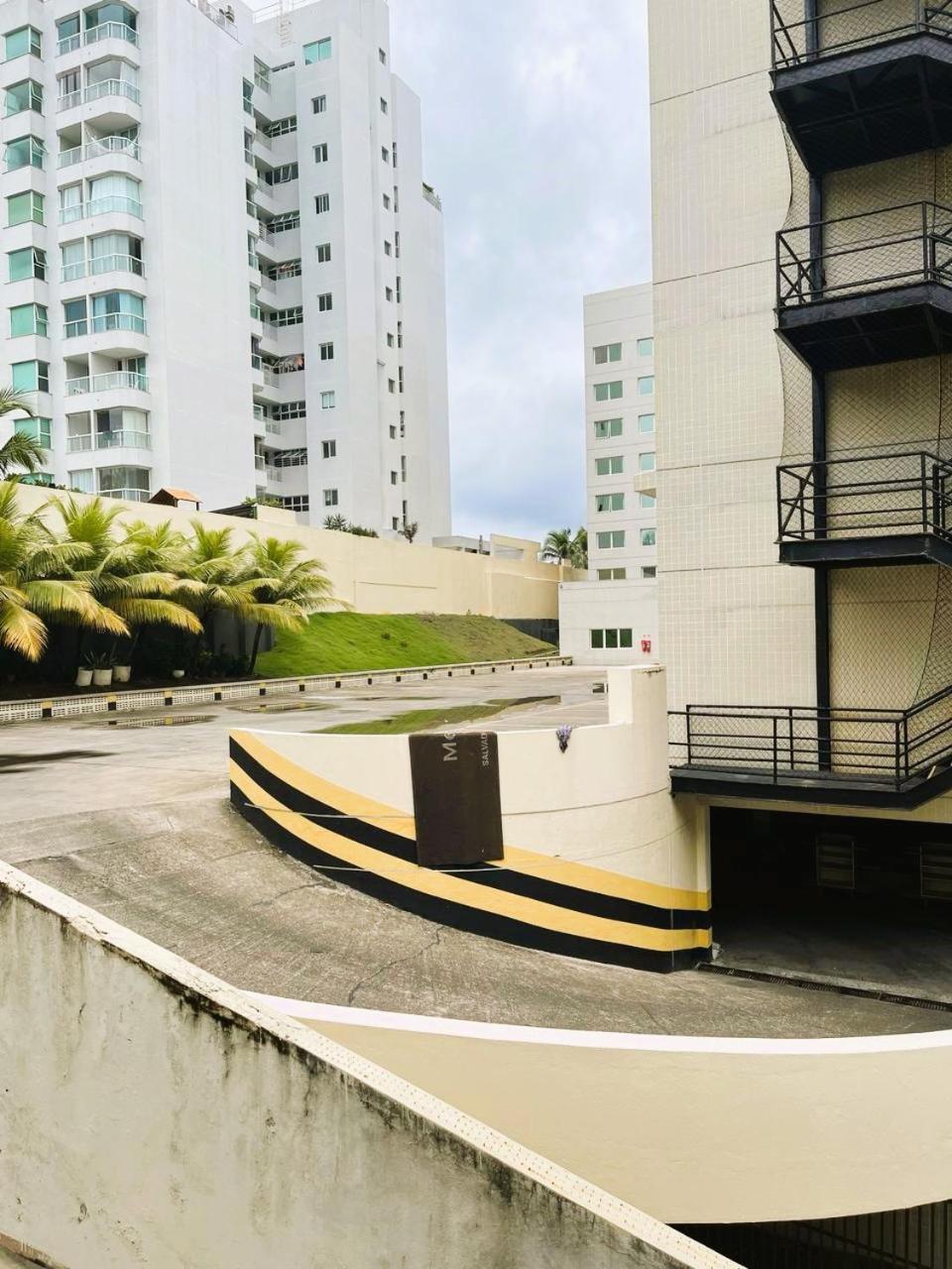 De 3 Ambientes Com Aconchego E Excellente Localizacao Salvador